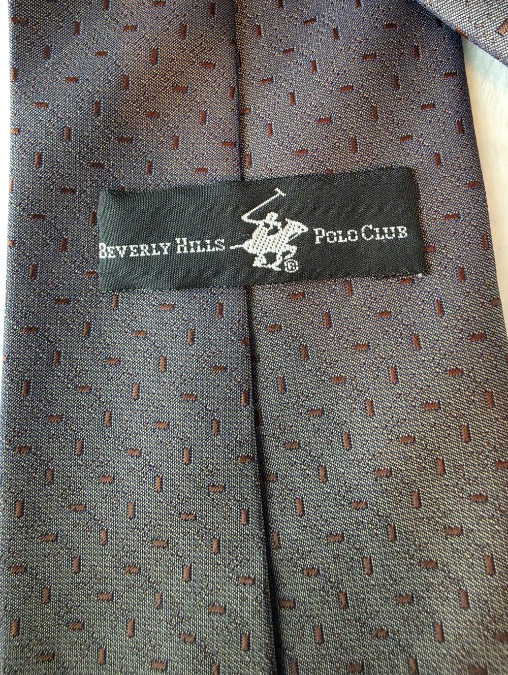 Vintage Beverly Hills Polo Club Gray Dark Red Pattern Mens Tie Classic Designer